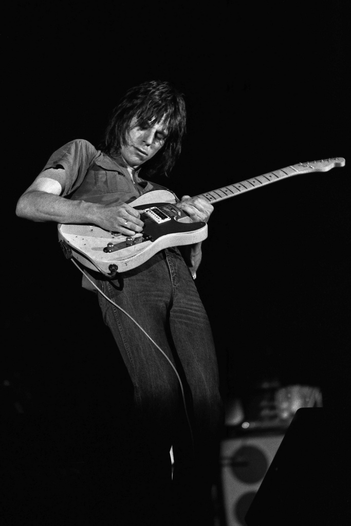 Jeff Beck in Jaap Edenhal, Amsterdam, 5 July 1979, playing the Fender Tele-Gib, offered in Jeff Beck: The Guitar Collection on 22 January 2025 at Christie's in London